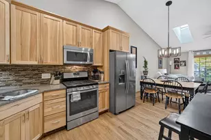 1020 Kettle Ct, Verona, WI 53593 - Photo 2