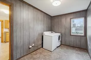 2226 8th St, Monroe, WI 53566 - Photo 16