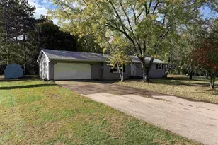 N2089 Shadow Rd, Waupaca, WI 54981 - Photo 12