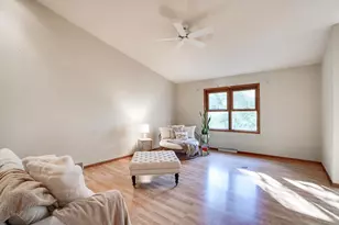 7265 W Valley Ridge Dr, Madison, WI 53719 - Photo 8