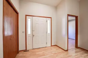 7265 W Valley Ridge Dr, Madison, WI 53719 - Photo 4