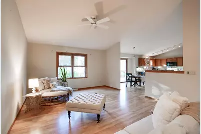 7265 W Valley Ridge Drive, Madison, WI 53719 - Photo 10
