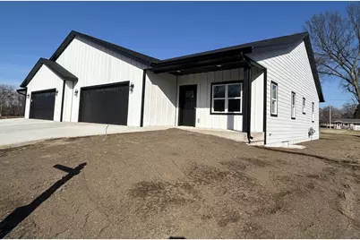 1220 Prairie Avenue, Janesville, WI 53545 - Photo 2