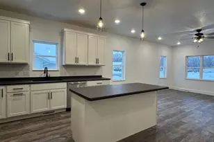 1220 Prairie Ave, Janesville, WI 53545 - Photo 12