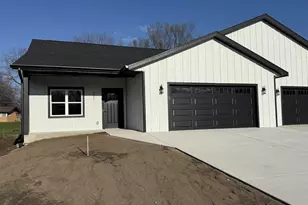 1222 Prairie Ave, Janesville, WI 53545 - Photo 1