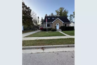 227 Windsor Street, Sun Prairie, WI 53590 - Photo 2