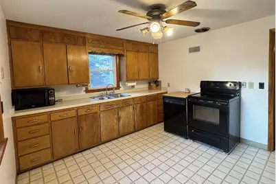 227 Windsor Street, Sun Prairie, WI 53590 - Photo 22