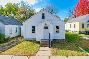 440 Winsor St, Mauston, WI 53948 - Photo 1