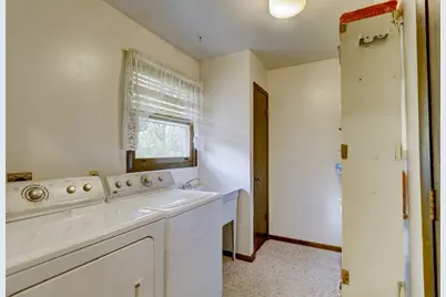 3109 Ashford Lane, Madison, WI 53713 - Photo 12