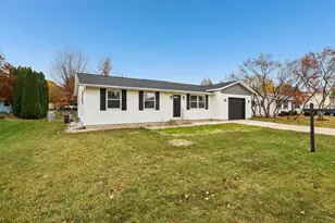 543 Sycamore St, Sauk City, WI 53583 - Photo 2