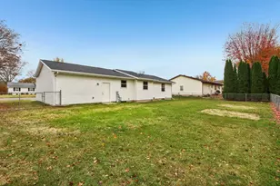 543 Sycamore St, Sauk City, WI 53583 - Photo 28