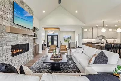 809 Nancy Court, Waunakee, WI 53597 - Photo 4