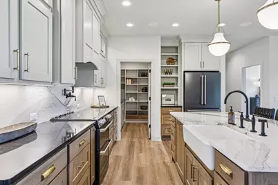 809 Nancy Court, Waunakee, WI 53597 - Photo 10