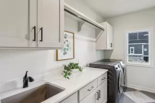 809 Nancy Ct, Waunakee, WI 53597 - Photo 34