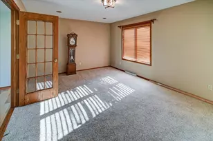 726 Basswood Ave, Verona, WI 53593 - Photo 6