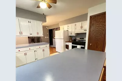 2260 Cobblestone Lane, Beloit, WI 53511 - Photo 10