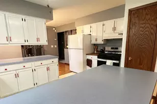 2260 Cobblestone Ln, Beloit, WI 53511 - Photo 10