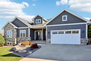 305 Venus Way, Madison, WI 53718 - Photo 6