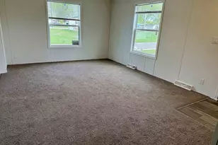 38005 Hwy 18, Prairie Du Chien, WI 53821 - Photo 6