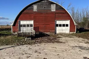 1365 4th St, Fond du Lac, WI 54936 - Photo 4