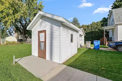 216 E Division Street, Watertown, WI 53098 - Photo 8