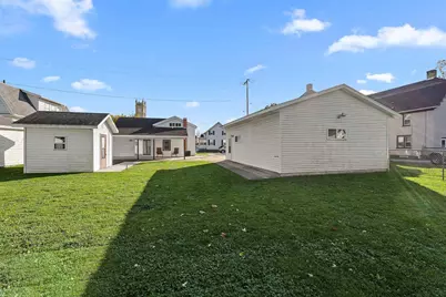 216 E Division Street, Watertown, WI 53098 - Photo 4