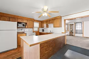 216 E Division St, Watertown, WI 53098 - Photo 2