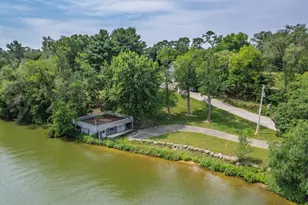 227 Sarrington St, Wisconsin Dells, WI 53965 - Photo 44