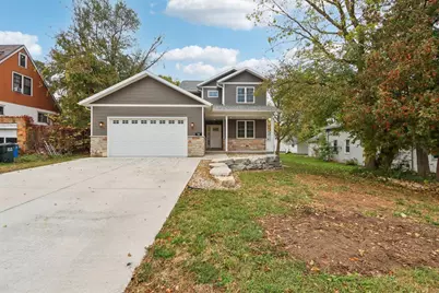 127 E Franklin Street, Portage, WI 53901 - Photo 2