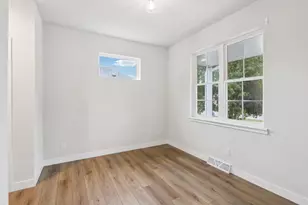 127 E Franklin St, Portage, WI 53901 - Photo 48