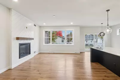 127 E Franklin Street, Portage, WI 53901 - Photo 8