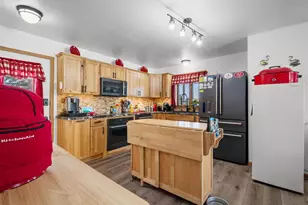 137 Prairie Rd, Fond du Lac, WI 54935 - Photo 2