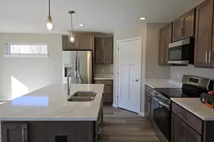 3773 Avery Ln, Janesville, WI 53546 - Photo 2