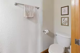 1046 Stonehaven Dr, Sun Prairie, WI 53590 - Photo 16