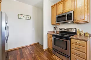 1046 Stonehaven Dr, Sun Prairie, WI 53590 - Photo 10