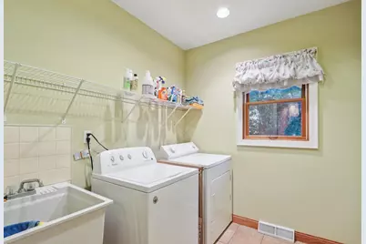 1001 Edgewater Road, Fort Atkinson, WI 53538 - Photo 26