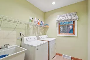 1001 Edgewater Rd, Fort Atkinson, WI 53538 - Photo 26