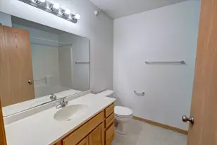 704 Herndon Dr, Madison, WI 53718 - Photo 20