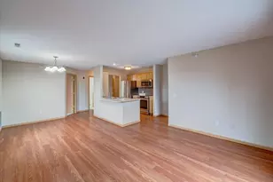 704 Herndon Dr, Madison, WI 53718 - Photo 8