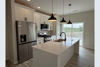 3164 S Bartells Dr Drive #202, Beloit, WI 53511 - Photo 4