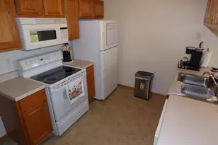 2528 Edgewood Dr, Beloit, WI 53511 - Photo 12