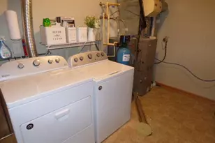 2528 Edgewood Dr, Beloit, WI 53511 - Photo 18