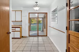 6829 Cooper Ave, Middleton, WI 53562 - Photo 14