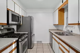 6829 Cooper Ave, Middleton, WI 53562 - Photo 12