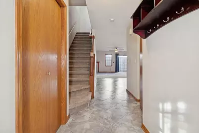 2339 Effingham Way, Sun Prairie, WI 53590 - Photo 4