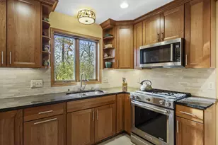 1709 Chapin Ln, Stoughton, WI 53589 - Photo 10