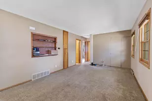 1406 MacArthur Dr, Janesville, WI 53548 - Photo 6