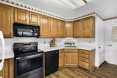 210 Pleasant Drive, Waunakee, WI 53597 - Photo 12