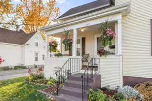 237 N Wilson Ave, Jefferson, WI 53549 - Photo 6