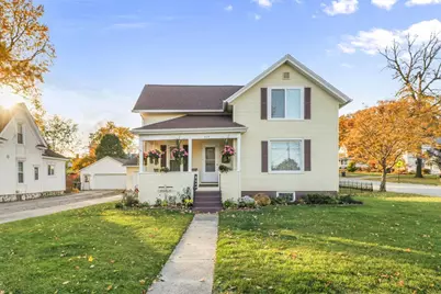 237 N Wilson Avenue, Jefferson, WI 53549 - Photo 2